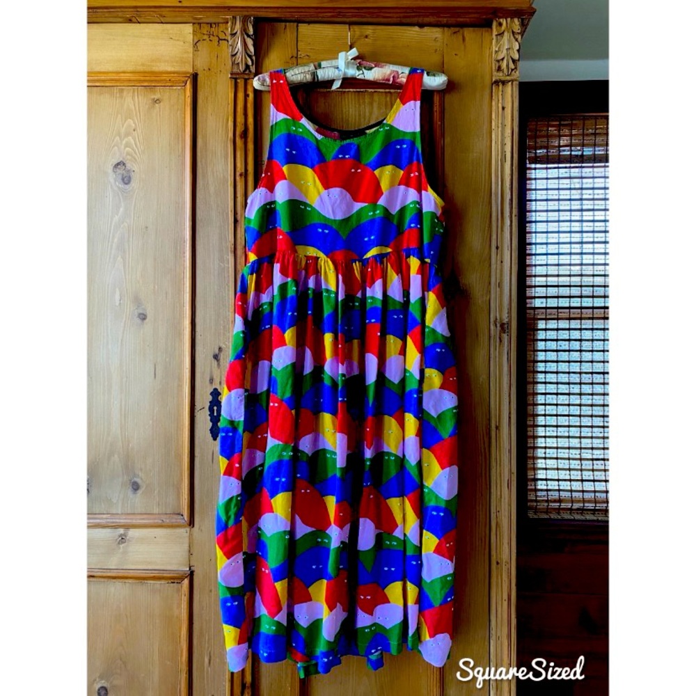 Nooworks Naomi Rainbow Lumps medium! NWOT. Rayon. Has pockets.